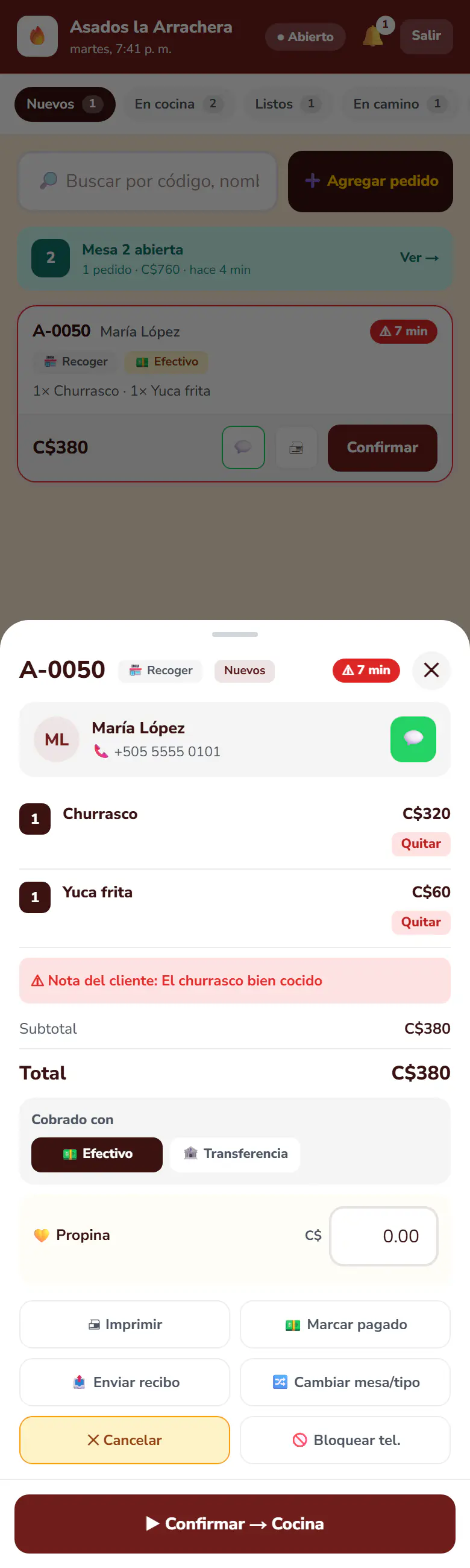 Panel de MiPedido en el celular: detalle de un pedido para recoger con los productos, la nota del cliente, el total, la forma de pago y el botón Confirmar → Cocina